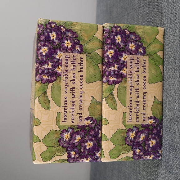 African Violet Cocoa Shea Butter Spa Bar Soap Set 10.5oz Bars Scented Bath Guest - Picture 3 of 4